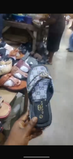 GUCCY SLIPERS